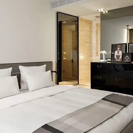 Roomers Baden-baden, Autograph Collection