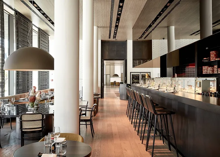 Roomers Baden-baden, Autograph Collection